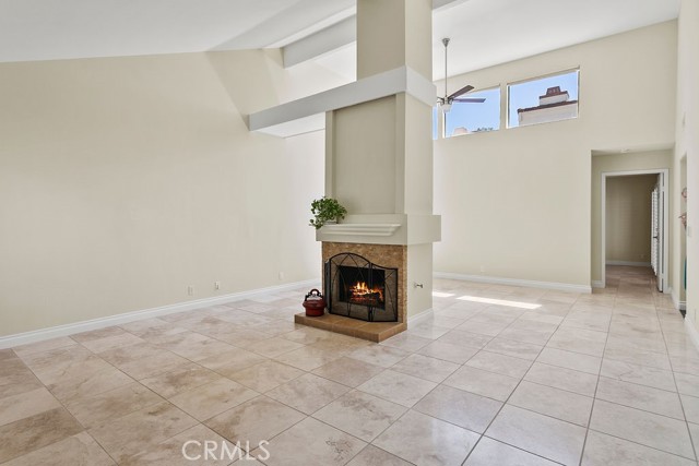4 Navarre, Irvine CA: https://media.crmls.org/medias/756218f8-4975-4ba0-99da-678dc2009d4b.jpg