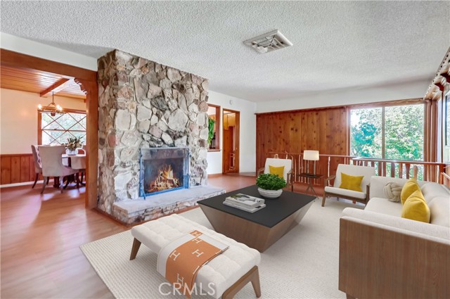 7951 Glenties Lane, Sunland CA: https://media.crmls.org/medias/756249dc-1447-480e-ad18-cd8aa917a1a1.jpg