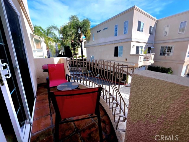 Detail Gallery Image 10 of 23 For 5340 Las Virgenes Rd #1,  Calabasas,  CA 91302 - 3 Beds | 3 Baths