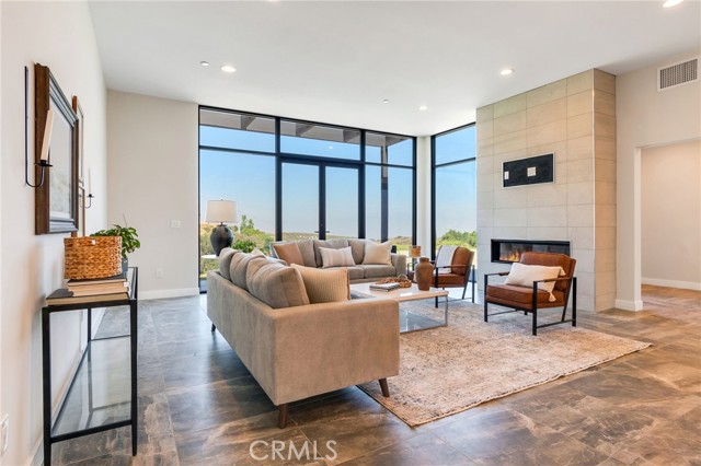 Detail Gallery Image 16 of 71 For 1922 Edgefair Ln, Redlands,  CA 92373 - 3 Beds | 3/1 Baths