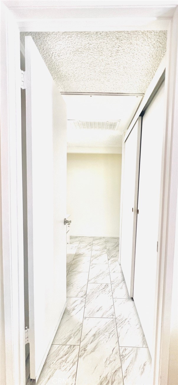 https://media.crmls.org/medias/7563d4b8-c8a3-4478-9f3a-d4b4454f1925.jpg?preset=X-Large