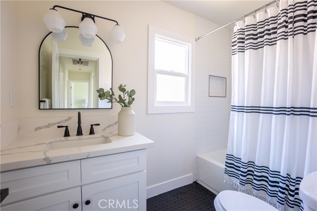 Detail Gallery Image 7 of 12 For 16714 Cerise Ave, Torrance,  CA 90504 - 3 Beds | 2 Baths