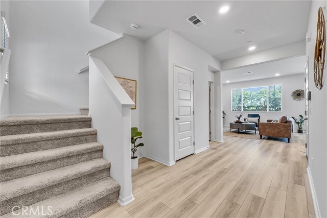 Detail Gallery Image 4 of 45 For 683 E Joseph Privado, Ontario,  CA 91761 - 3 Beds | 2/1 Baths