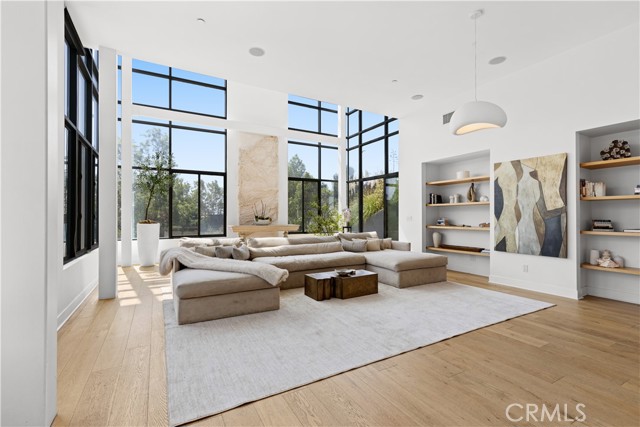 Detail Gallery Image 7 of 37 For 2746 Rinconia Dr, Los Angeles,  CA 90068 - 4 Beds | 3/1 Baths