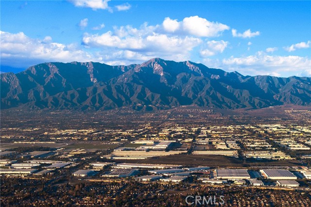 3957 E Huntington, Ontario CA: https://media.crmls.org/medias/75661c0f-e509-48a0-a1d9-dbd9bdde1211.jpg