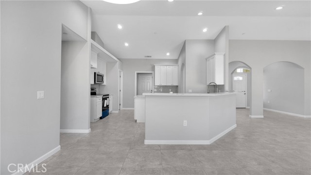 Detail Gallery Image 15 of 43 For 7939 Lassen Ave, Hesperia,  CA 92345 - 4 Beds | 2/1 Baths