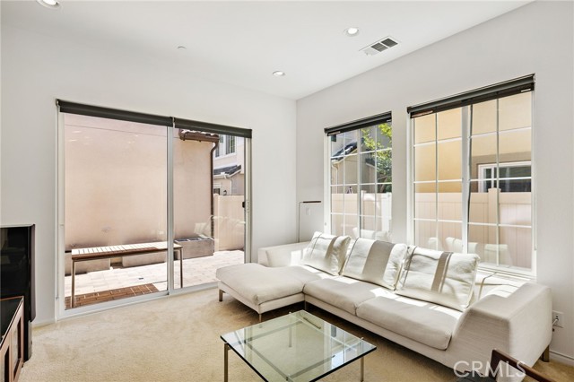5 Lavanda Street, Rancho Mission Viejo CA: https://media.crmls.org/medias/756748f9-54d9-43c4-b8d5-140467f6dc33.jpg