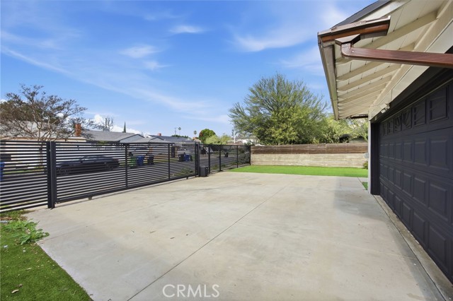 Detail Gallery Image 5 of 28 For 7108 Mammoth, Van Nuys,  CA 91405 - 3 Beds | 2 Baths