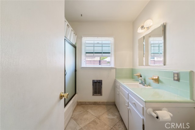 7426 Lemp Avenue, North Hollywood CA: https://media.crmls.org/medias/7567b280-4790-4868-b557-48298b7f757b.jpg