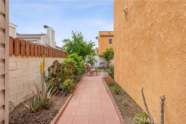 Detail Gallery Image 36 of 38 For 14294 Foothill Bld #114,  Sylmar,  CA 91342 - 3 Beds | 2/1 Baths