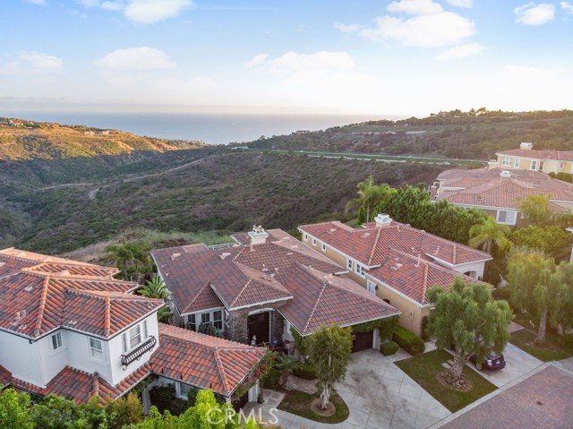 5 Sea View Lane, Newport Coast CA: https://media.crmls.org/medias/7567ef27-536c-4b05-88ed-61b6214cd11e.jpg