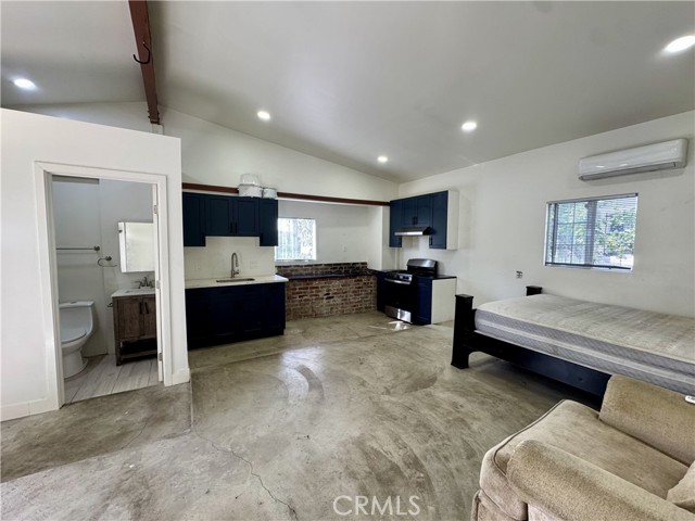 Detail Gallery Image 32 of 34 For 1925 Berkeley, Echo Park,  CA 90026 - – Beds | – Baths