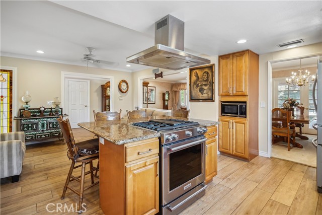 Detail Gallery Image 21 of 52 For 11300 Dulcet Ave, Porter Ranch,  CA 91326 - 5 Beds | 3 Baths