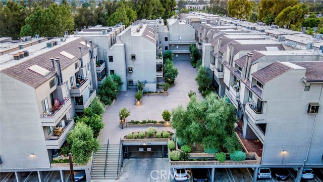 Detail Gallery Image 28 of 37 For 13331 Moorpark St #319,  Sherman Oaks,  CA 91423 - 2 Beds | 2 Baths