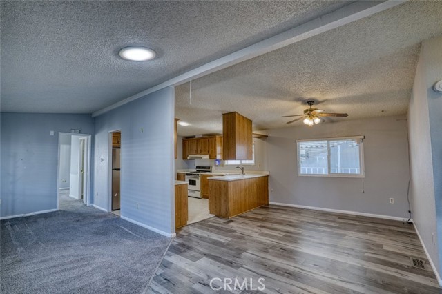 Detail Gallery Image 15 of 40 For 4616 North River Rd #8,  Oceanside,  CA 92057 - 3 Beds | 2 Baths