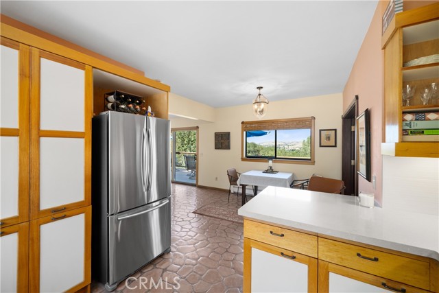 9055 Junipero Avenue, Atascadero CA: https://media.crmls.org/medias/7569f9c8-7827-4c5b-8df2-7b556b9f1840.jpg