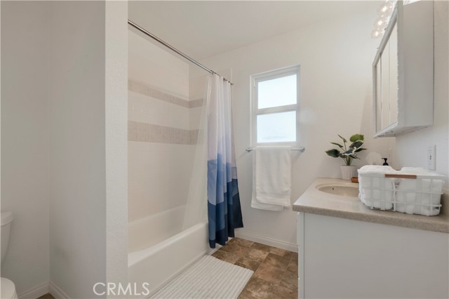 Detail Gallery Image 20 of 27 For 3039 Country Ln, Simi Valley,  CA 93063 - 5 Beds | 4 Baths