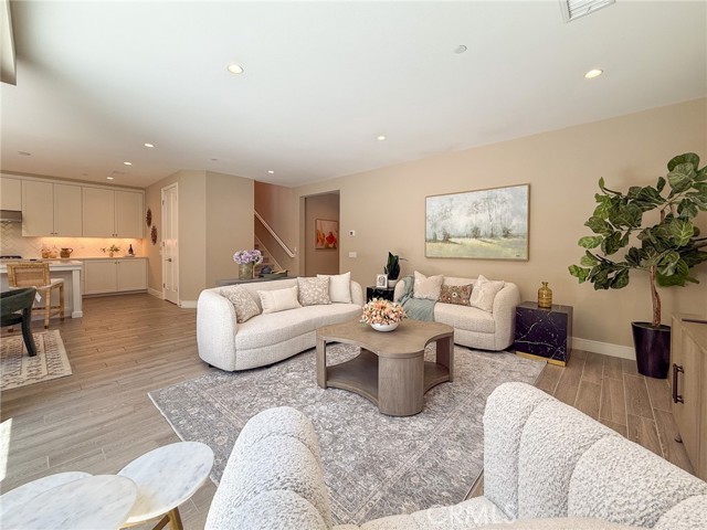 142 Dolci, Irvine CA: https://media.crmls.org/medias/756a54b0-f56d-466a-a4dc-51283195f85e.jpg