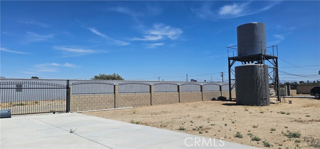 45219 12th Street, Lancaster CA: https://media.crmls.org/medias/756acb75-2ed9-46c8-a5b5-fc07ecdc07e0.jpg