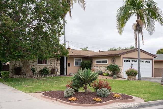 4447 N Roxburgh Ave, Covina, CA 91722