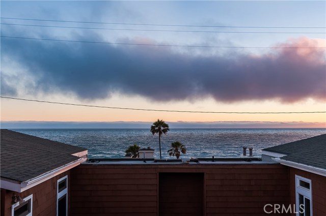 4218 Ocean Drive, Manhattan Beach, California 90266, 2 Bedrooms Bedrooms, ,2 BathroomsBathrooms,Residential,Sold,Ocean Drive,SB17135039