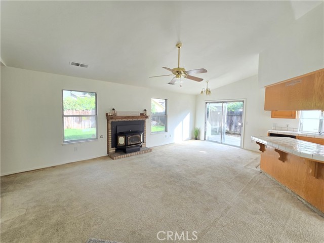 Detail Gallery Image 5 of 23 For 935 Doe, Merced,  CA 95340 - 3 Beds | 2 Baths