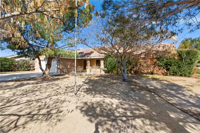 Detail Gallery Image 5 of 35 For 18904 Madrone, Hesperia,  CA 92345 - 4 Beds | 2 Baths