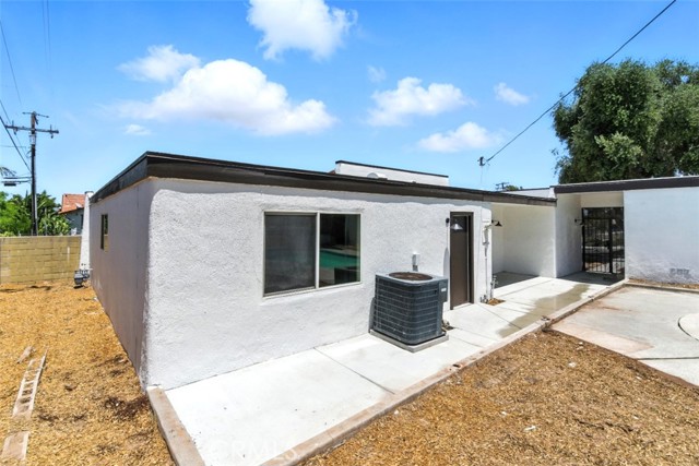15195 Laguna Avenue, Lake Elsinore CA: https://media.crmls.org/medias/756cfb5d-59bf-4e90-afb9-64fed6408f32.jpg