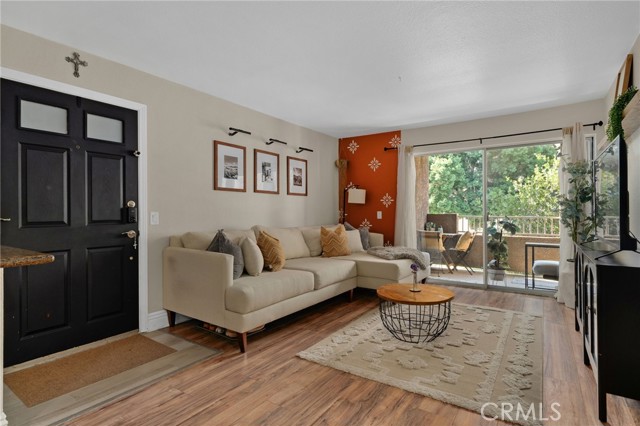 Detail Gallery Image 1 of 28 For 2350 Del Mar Way #203,  Corona,  CA 92882 - 1 Beds | 1 Baths