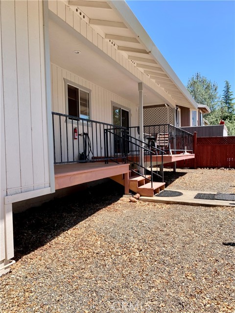 18427 Deer Hill, Hidden Valley Lake CA: https://media.crmls.org/medias/756e0080-5f36-4829-99b3-a6a0c2d553e8.jpg
