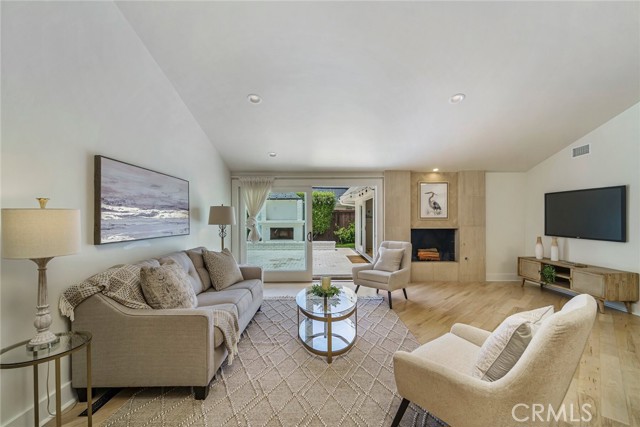 Detail Gallery Image 33 of 66 For 1941 Commodore Rd, Newport Beach,  CA 92660 - 4 Beds | 3 Baths