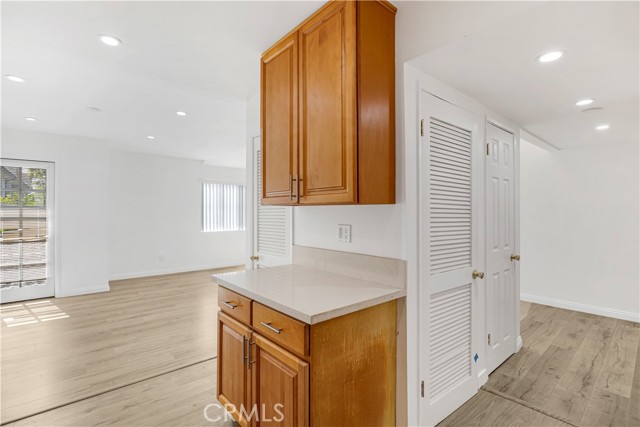 Detail Gallery Image 13 of 24 For 1132 Elm Ave #215,  Glendale,  CA 91201 - 2 Beds | 2/1 Baths