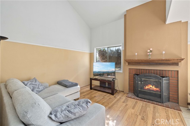 Detail Gallery Image 9 of 30 For 1806 W Avenue P4, Palmdale,  CA 93551 - 3 Beds | 2/1 Baths