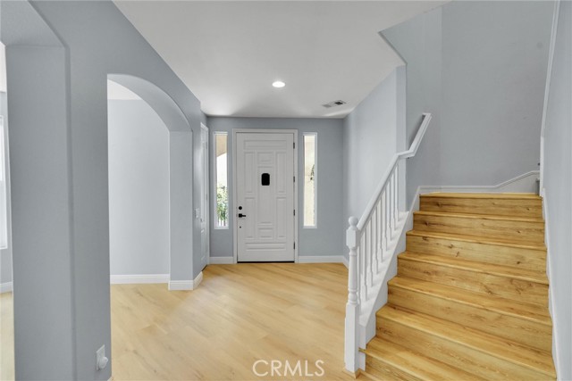 29138 Harmony Way, Saugus CA: https://media.crmls.org/medias/75709760-489e-412c-9f86-a575597f375d.jpg