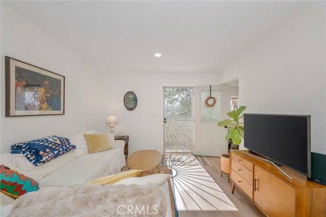 Detail Gallery Image 6 of 17 For 105 E Marquita, San Clemente,  CA 92672 - – Beds | – Baths