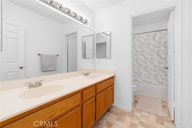 12789 Raenette Way, Moreno Valley CA: https://media.crmls.org/medias/75713214-ae8f-4860-b2dc-66074c3653e5.jpg