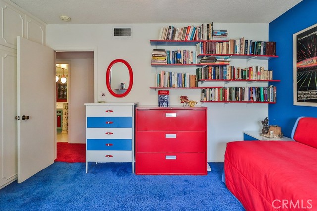 17313 Citronia Street, Northridge CA: https://media.crmls.org/medias/75713edb-6bab-4e63-afec-f9dd238bbaf1.jpg