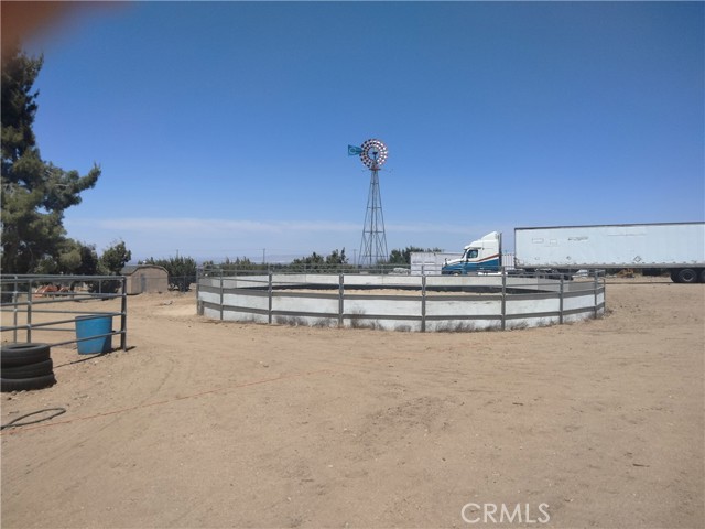 2390 Trinity Road, Pinon Hills CA: https://media.crmls.org/medias/757286cf-479d-4fc7-bea7-c5aa11554cbb.jpg