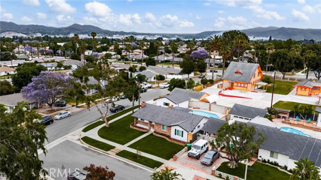 1905 Davis Street, Corona CA: https://media.crmls.org/medias/7573eb55-99c5-4c1c-a70e-56252bee4fc9.jpg