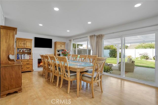 Detail Gallery Image 11 of 29 For 4387 Leatherwood Ct, Camarillo,  CA 93012 - 4 Beds | 2/1 Baths