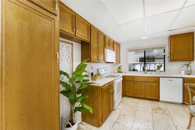 Detail Gallery Image 21 of 29 For 24642 Sunrise Ct, Dana Point,  CA 92629 - 2 Beds | 2 Baths