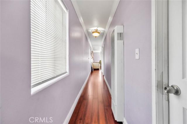 9203 Beach Street, Los Angeles CA: https://media.crmls.org/medias/7574c878-6f1d-4195-8c7f-6c5fc2a1dcb8.jpg