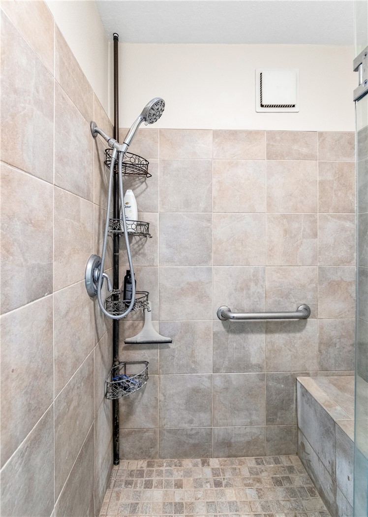 Detail Gallery Image 23 of 51 For 3621 S Bear St. a,  Santa Ana,  CA 92704 - 2 Beds | 2 Baths