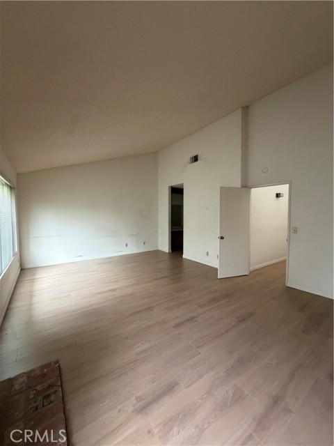 Detail Gallery Image 18 of 24 For 17811 Devonshire, Northridge,  CA 91325 - 3 Beds | 3 Baths