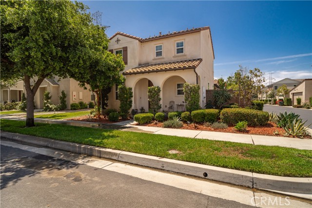 Detail Gallery Image 3 of 58 For 4058 E Heritage Ln, Ontario,  CA 91761 - 3 Beds | 2/1 Baths