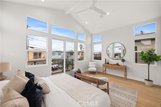 1212 19th Street, Hermosa Beach, California 90254, 4 Bedrooms Bedrooms, ,4 BathroomsBathrooms,Residential,For Sale,19th,SB26062974