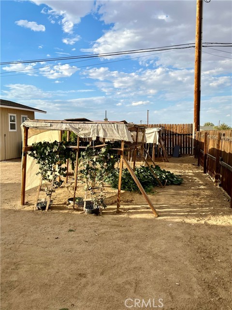 Detail Gallery Image 27 of 30 For 8225 Jacaranda Ave, California City,  CA 93505 - 3 Beds | 2 Baths