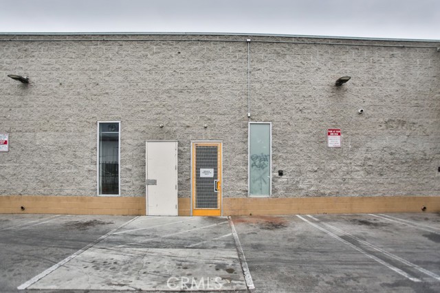 5537 W Sunset Boulevard, Los Angeles CA: https://media.crmls.org/medias/75770bc0-cab6-4b43-933c-5b3ba13ff287.jpg