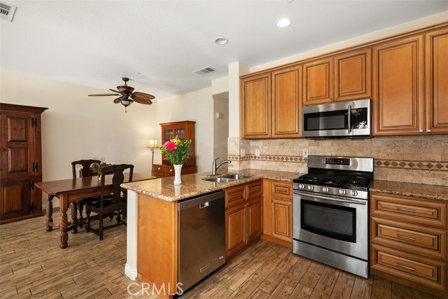 Detail Gallery Image 17 of 39 For 8 Veneto Ln, Aliso Viejo,  CA 92656 - 3 Beds | 2/1 Baths