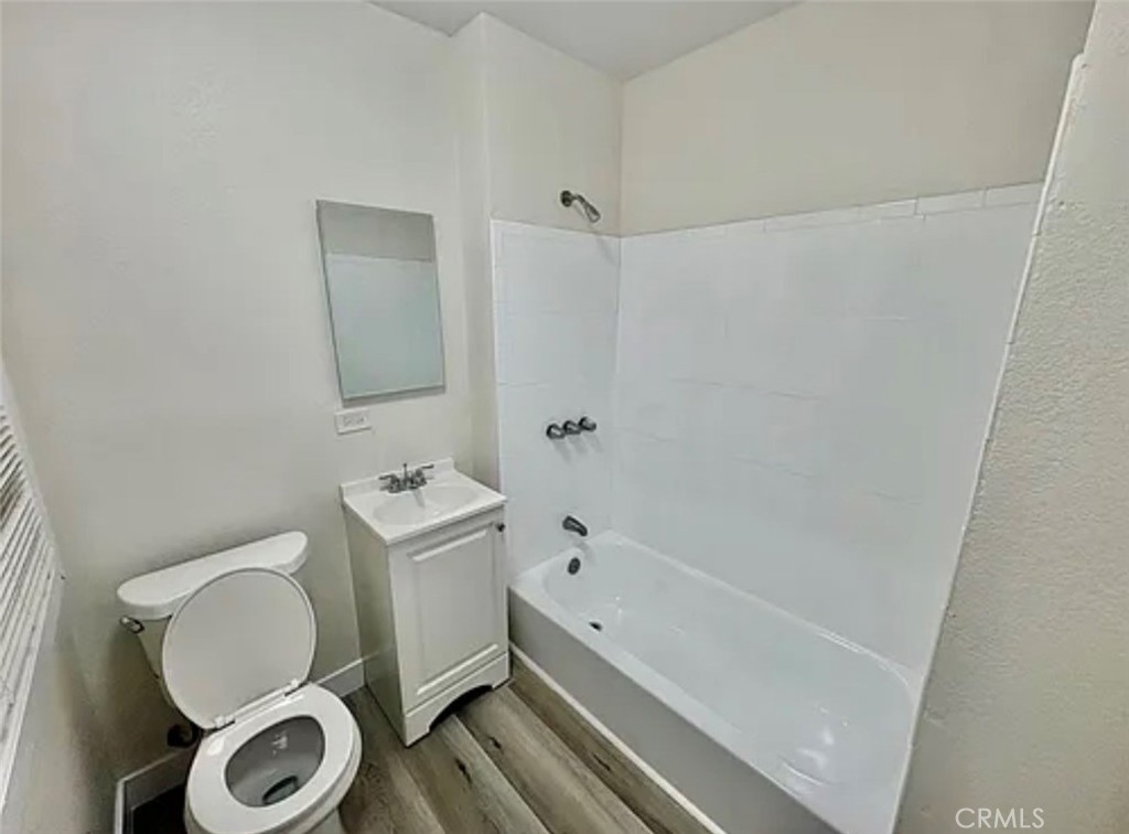 https://media.crmls.org/medias/7578389b-59d2-4335-b640-0d8f5cd684a7.jpg?preset=X-Large